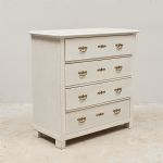 1572 8386 CHEST OF DRAWERS